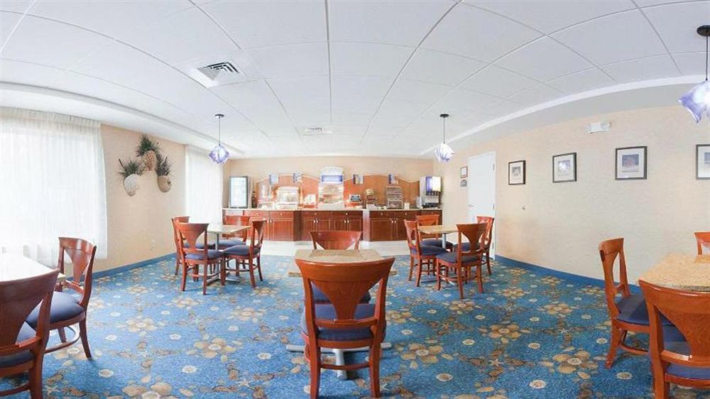 Holiday Inn Express Branford-New Haven By Ihg Exterior foto